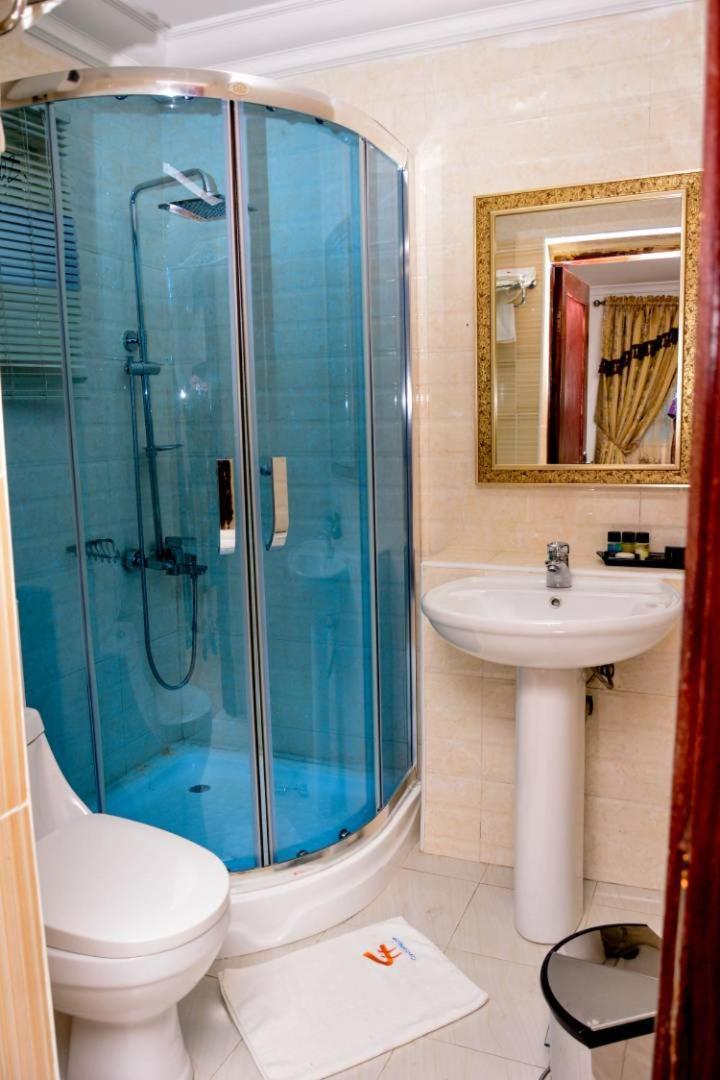 Crystal House International Hotel Ilorin Eksteriør billede